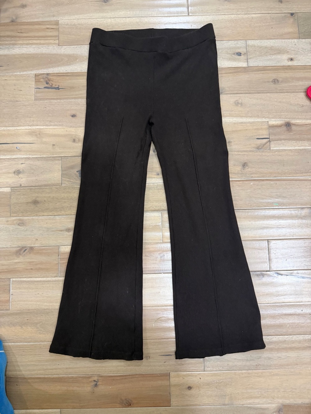 Donni Rib Kick Flare Pants in Espresso